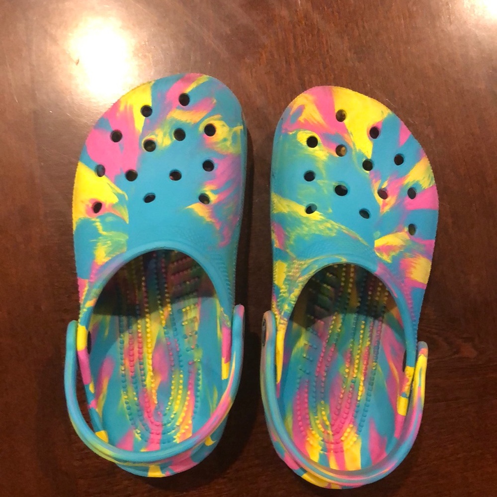 Tie dyed crocs size Junior 2